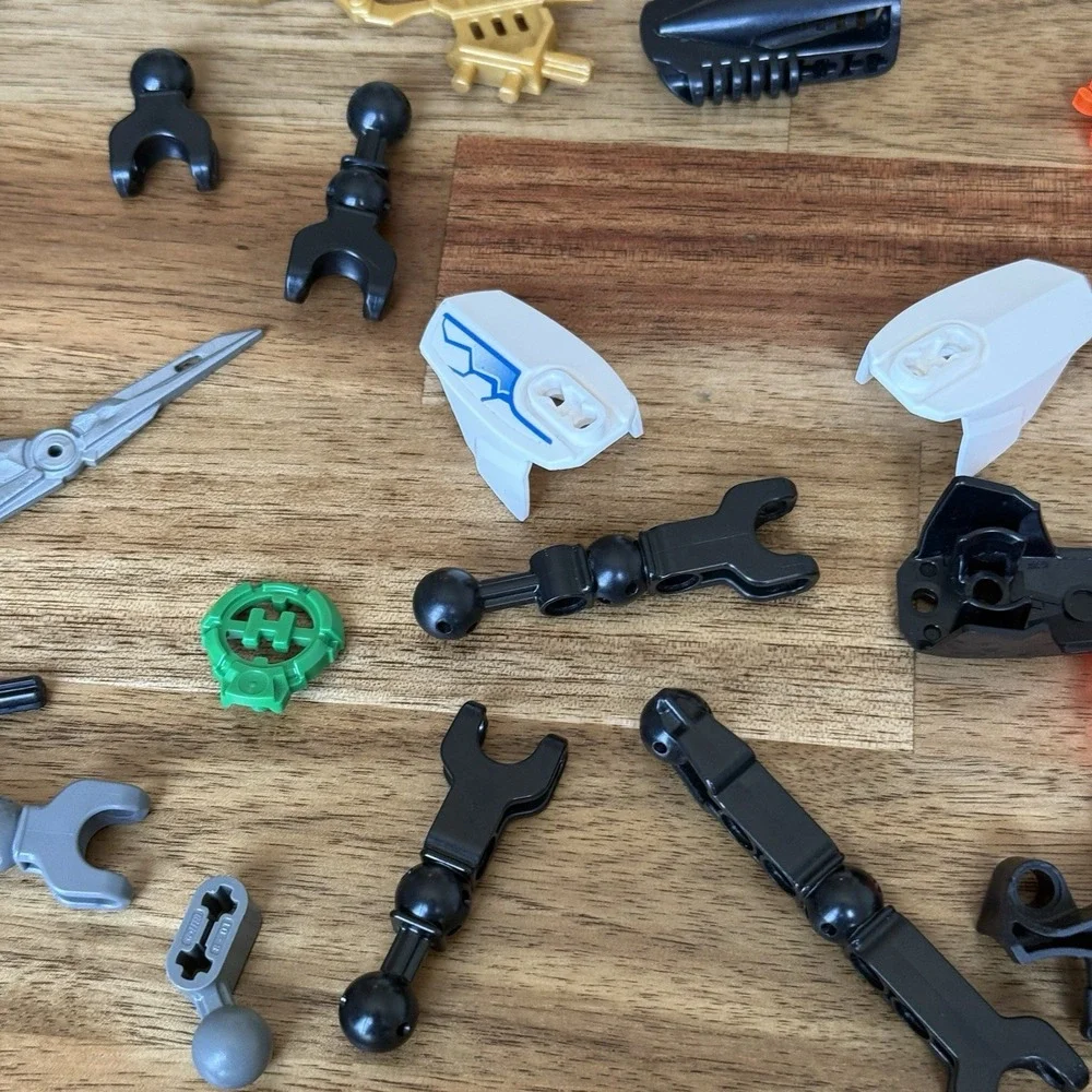 LEGO BIONICLE Hero Factory Bulk Lot of 100 Parts & Pieces - SEE PICTURES AS IS!